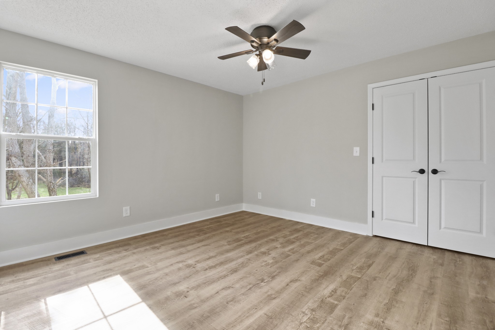 4845 Pulliam-Hardaway Road Springfield, TN 37172 - Photo 15 of 26 a view of an empty room with a window