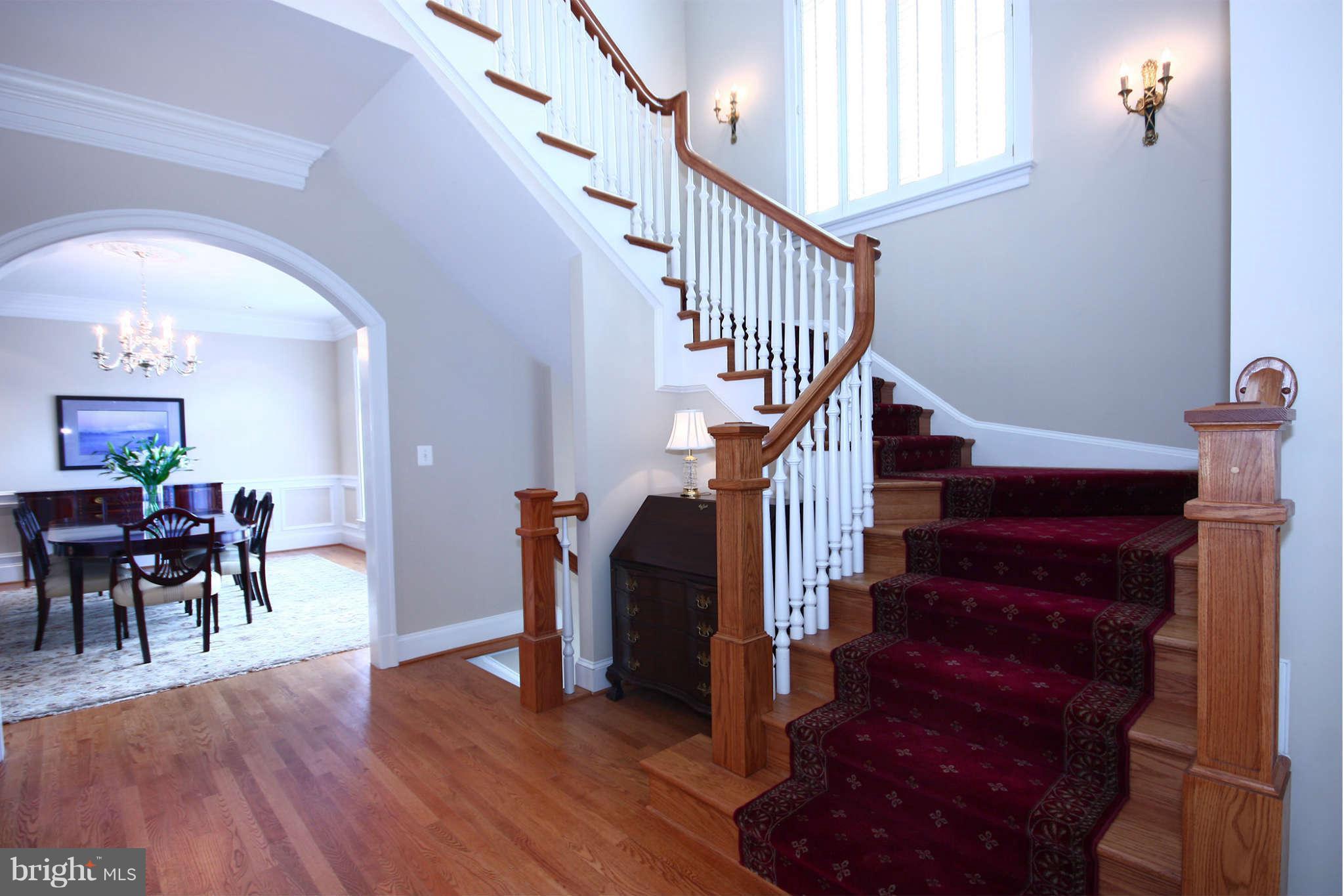 443 Walker Road Great Falls, VA 22066 - Photo 4 of 30 Grand%20Foyer