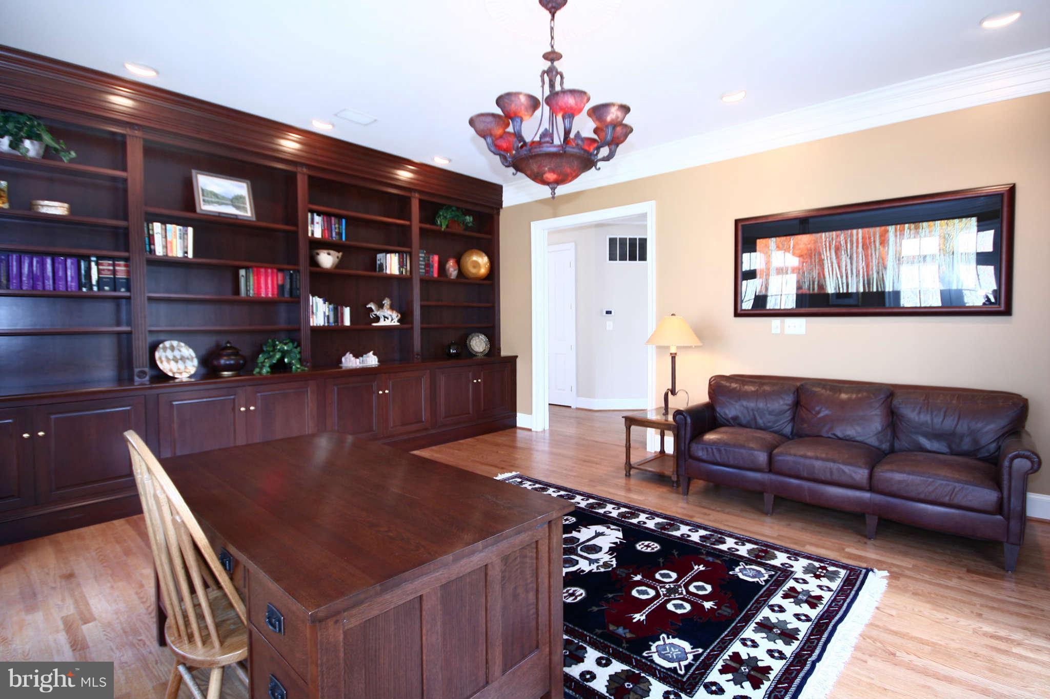 443 Walker Road Great Falls, VA 22066 - Photo 10 of 30 Interior (General)