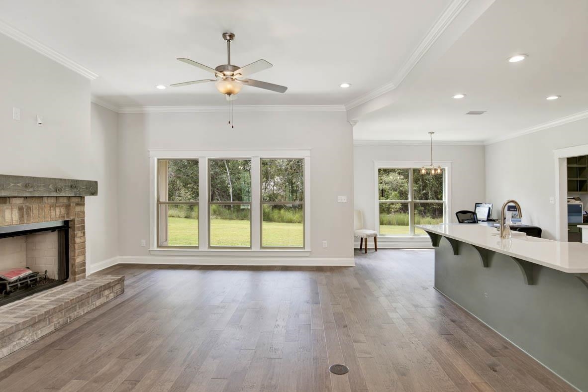 10969 Secretariat Boulevard Daphne, AL 36526 - Photo 16 of 27 Living Room