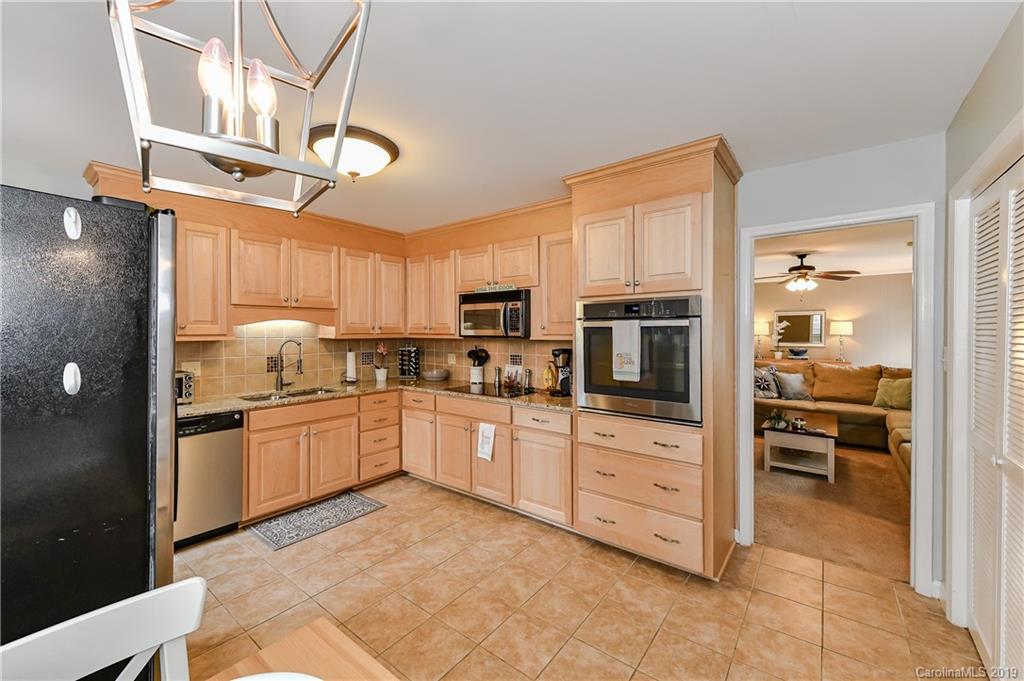 620 Sandridge Road Charlotte, NC 28210 - Photo 12 of 36