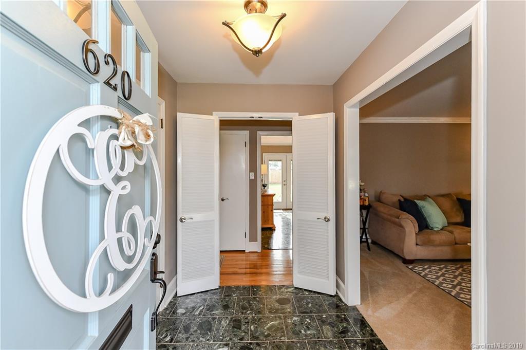 620 Sandridge Road Charlotte, NC 28210 - Photo 3 of 36