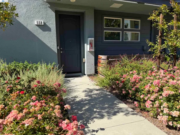 $958,888 | 558 Clover Circle, Milpitas, CA 95035