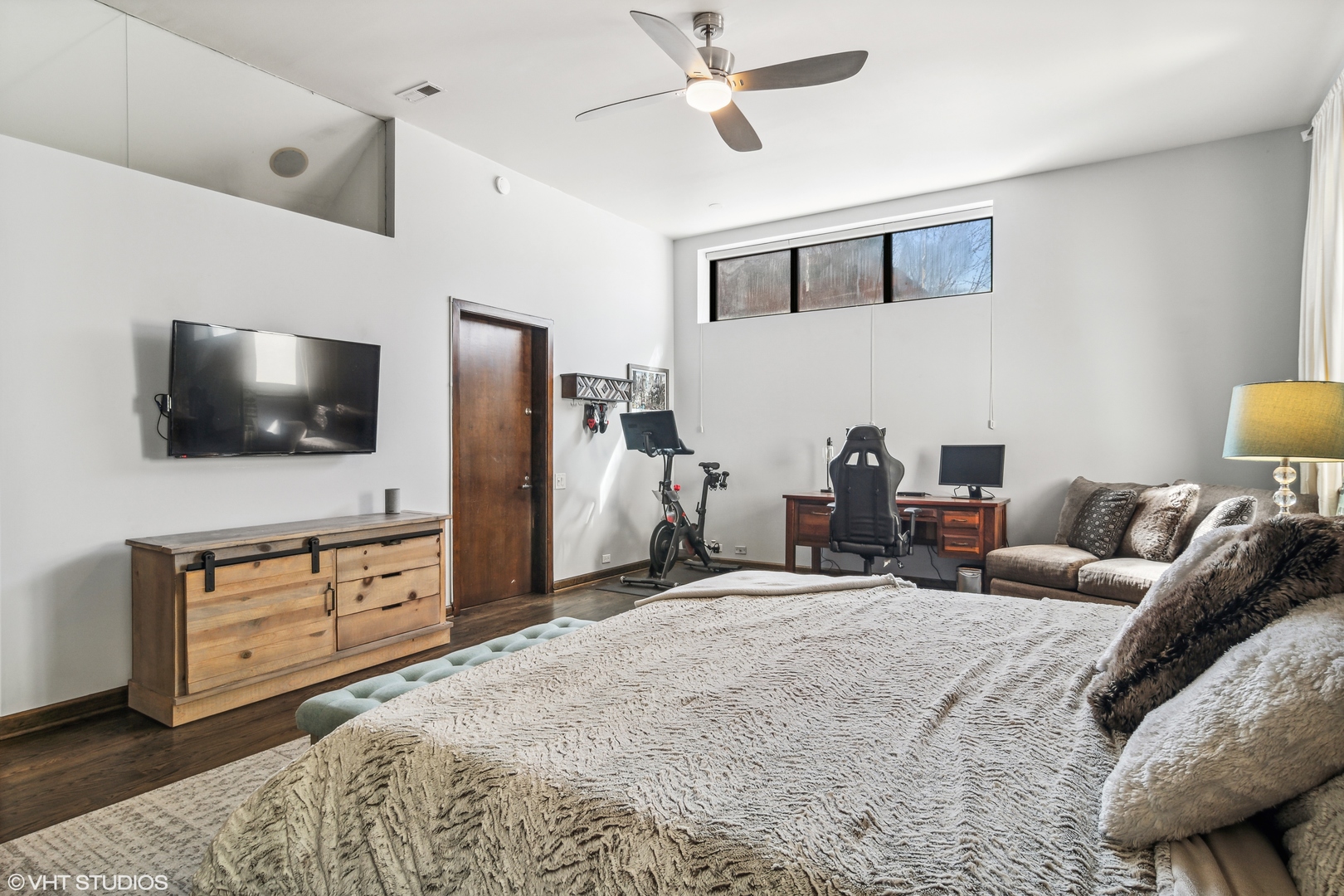 119 West Chestnut Street, Unit 4W Chicago, IL 60610 - Photo 11 of 18 a living room with furniture and a flat screen tv