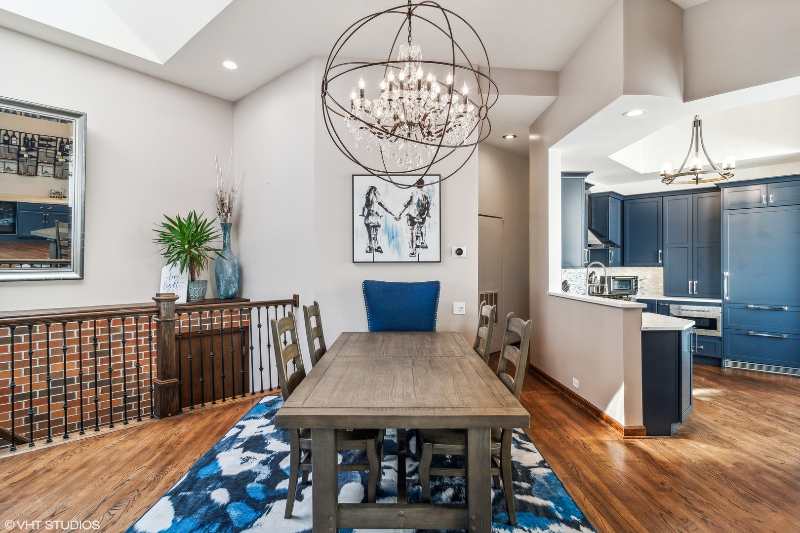 119 West Chestnut Street, Unit 4W Chicago, IL 60610 - Photo 7 of 18 a view of a dining room with furniture