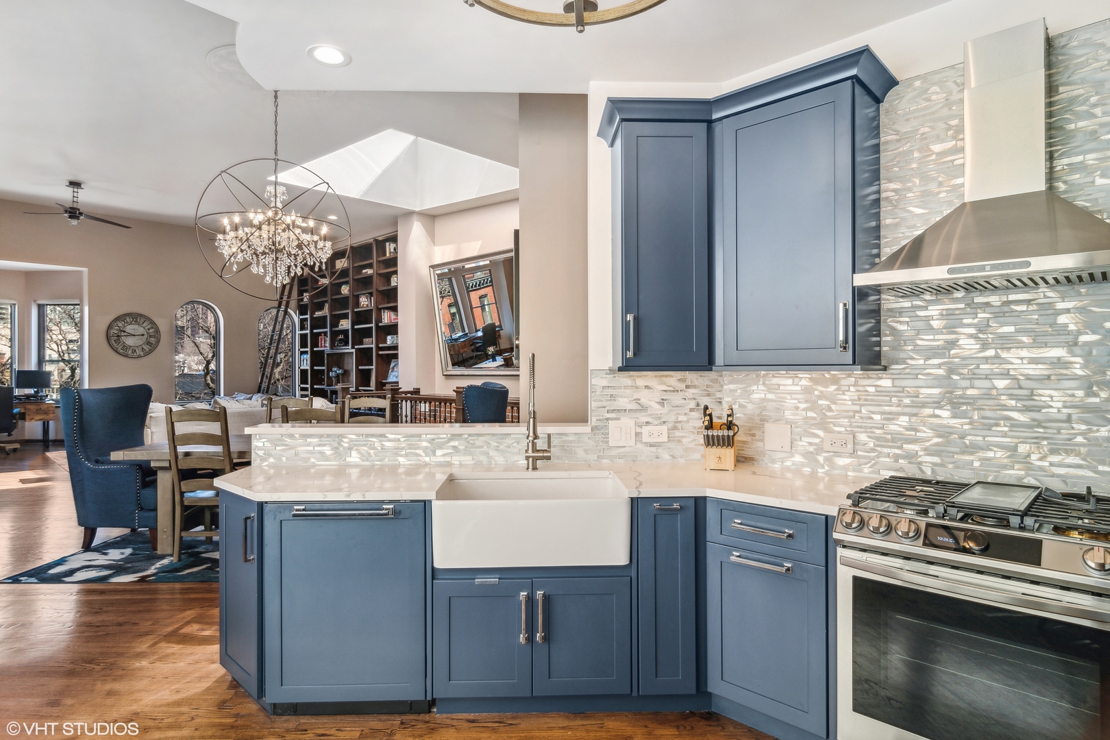 119 West Chestnut Street, Unit 4W Chicago, IL 60610 - Photo 10 of 18 a kitchen with a sink stove and cabinets