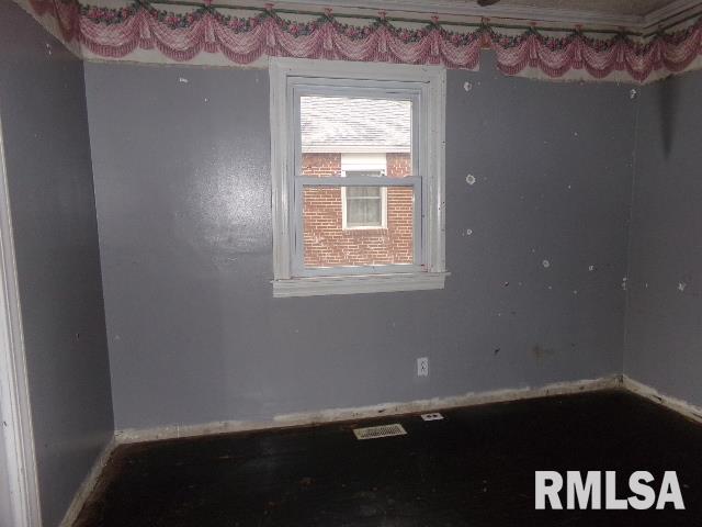 1739 West Decatur Street Decatur, IL 62522 - Photo 8 of 20