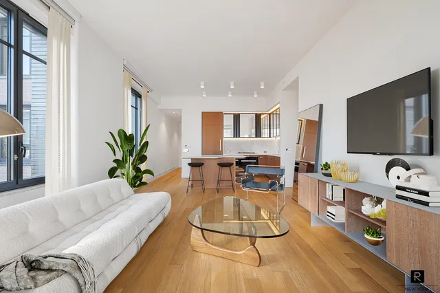 $2,100,000 | 110 Charlton Street, Unit 20G | Hudson Square