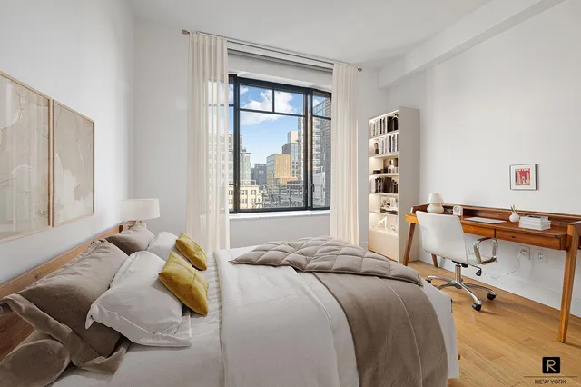 $2,100,000 | 110 Charlton Street, Unit 20G | Hudson Square