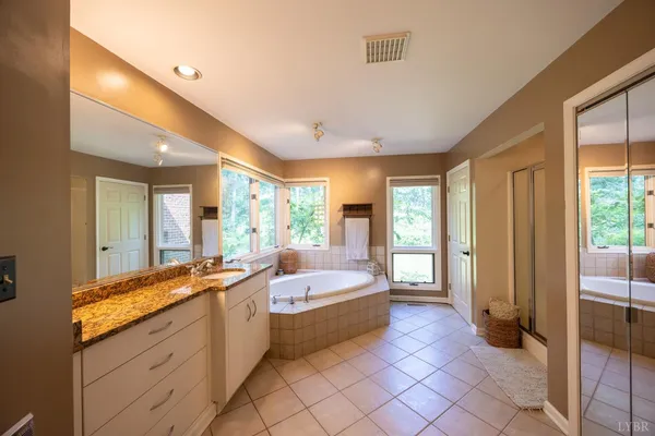 $390,000 | 2246 Country Club Road, Appomattox, VA 24522