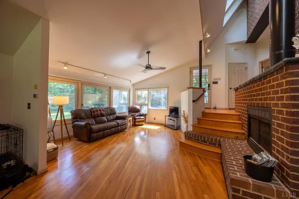 $390,000 | 2246 Country Club Road, Appomattox, VA 24522