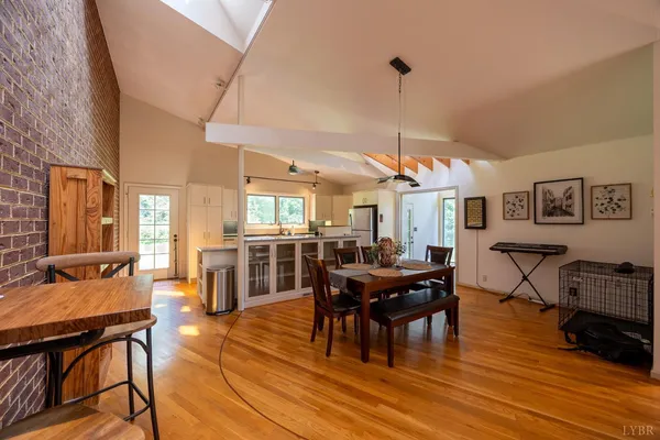 $390,000 | 2246 Country Club Road, Appomattox, VA 24522