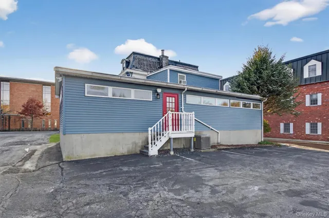 $3,400 | 12 Scotchtown Avenue, Goshen, NY 10924