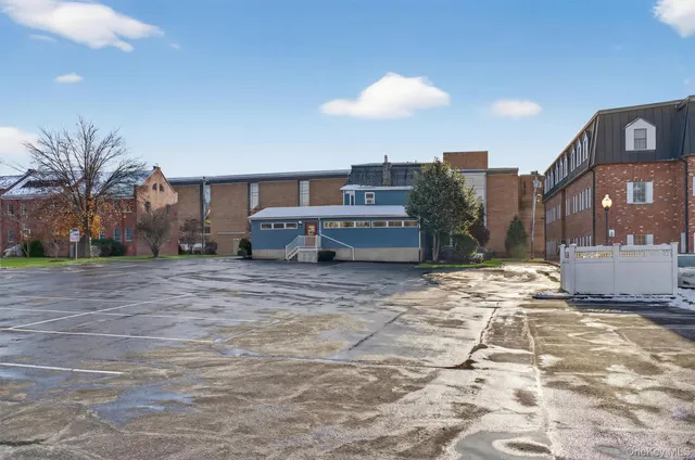 $3,400 | 12 Scotchtown Avenue, Goshen, NY 10924