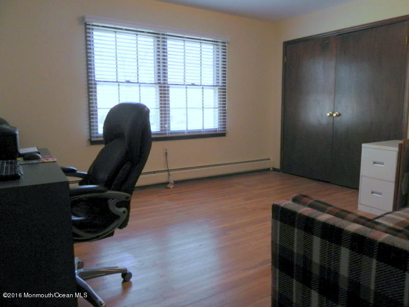 33 Shilling Road Manalapan, NJ 07726 - Photo 18 of 23 1-DSCN5279
