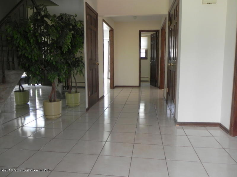 33 Shilling Road Manalapan, NJ 07726 - Photo 2 of 23 1-DSCN5285