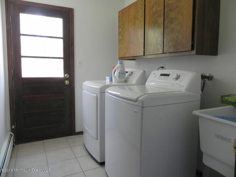33 Shilling Road Manalapan, NJ 07726 - Photo 9 of 23 1-DSCN5268