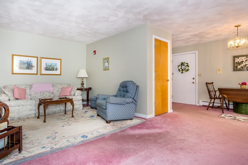 27 Fuller Road, Unit 1 Foxboro, MA 02035 - Photo 5 of 8 Gallery Image 5