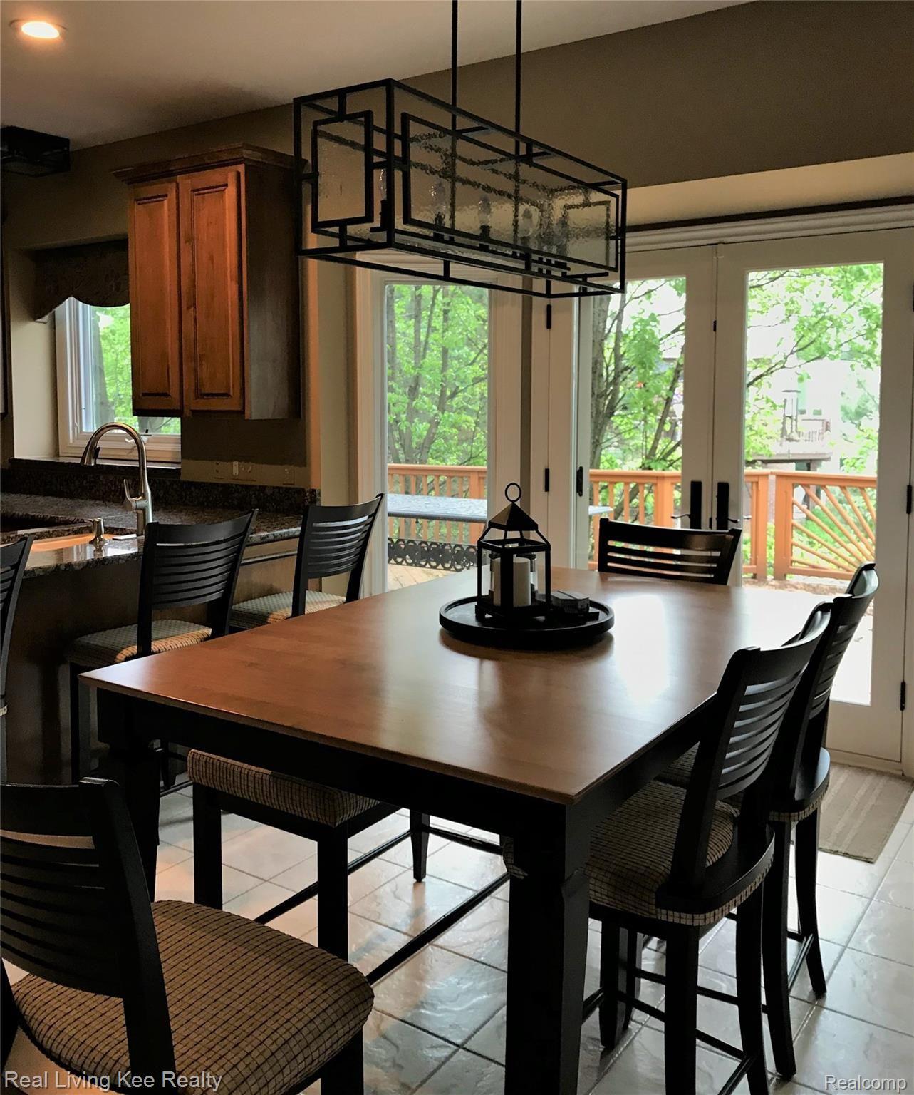 1124 Terra Court Rochester, MI 48306 - Photo 13 of 47 Nook