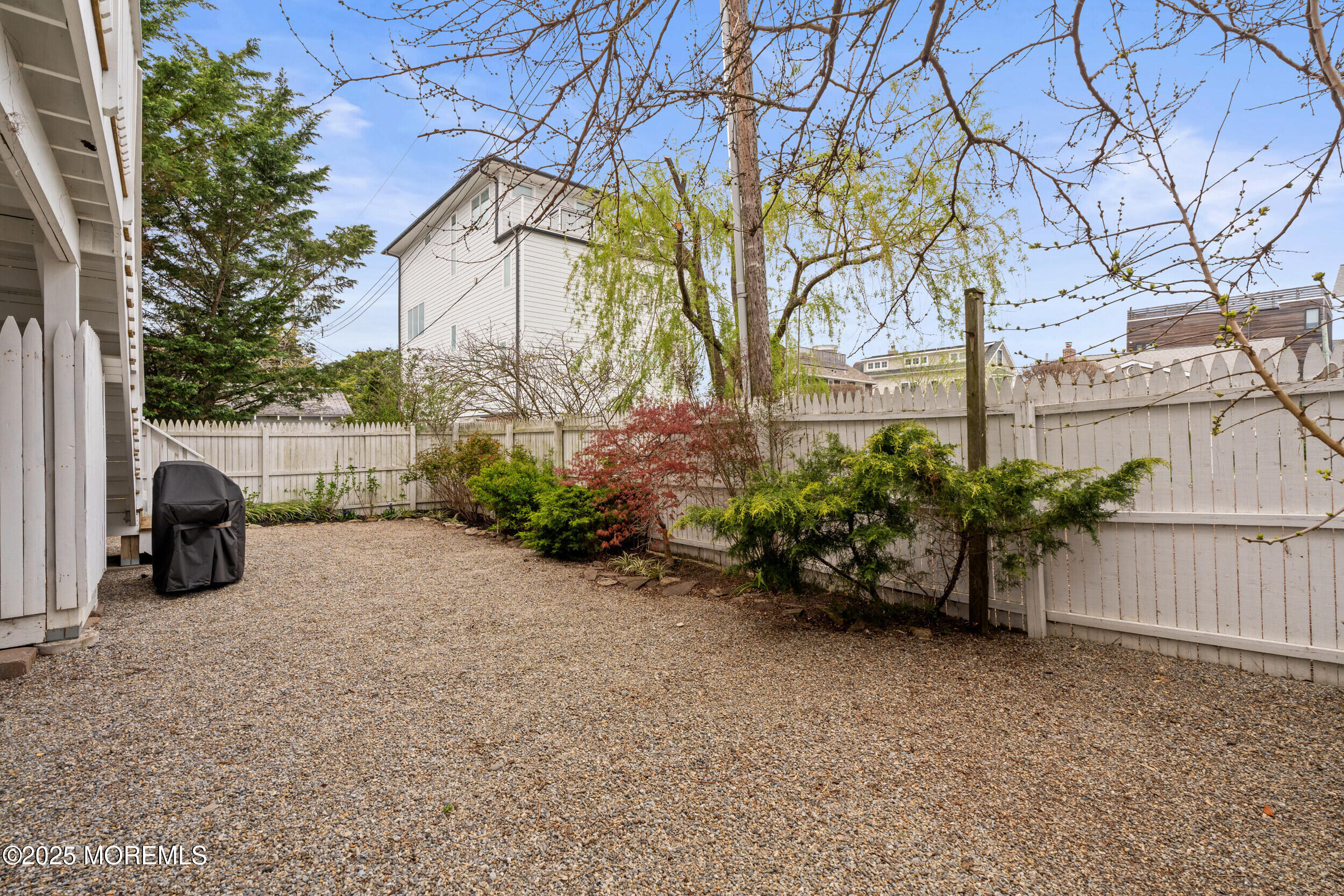 5 Shrewsbury Way Sea Bright, NJ 07760 - Photo 54 of 59 a view of garden with patio