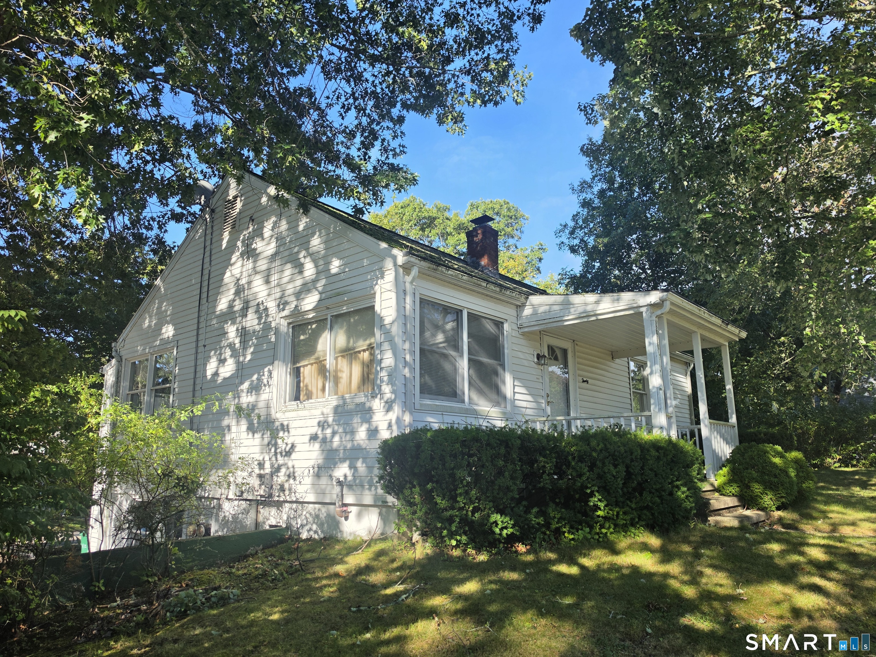 30 Ridgewood Avenue Waterford, CT 06385 - Photo 2 of 4 Gallery Image 2