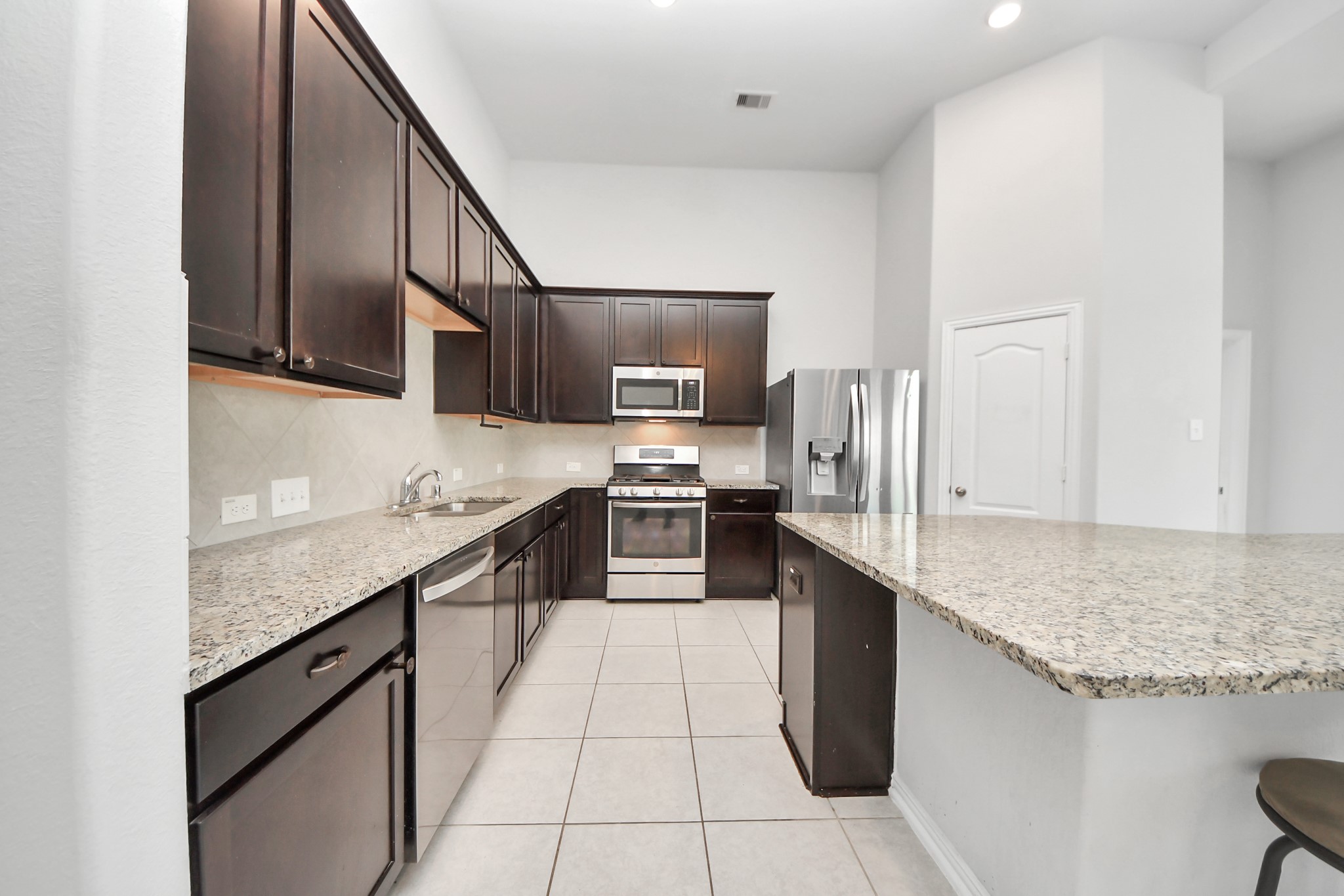 12 Montecito Lane Manvel, TX 77578 - Photo 15 of 30