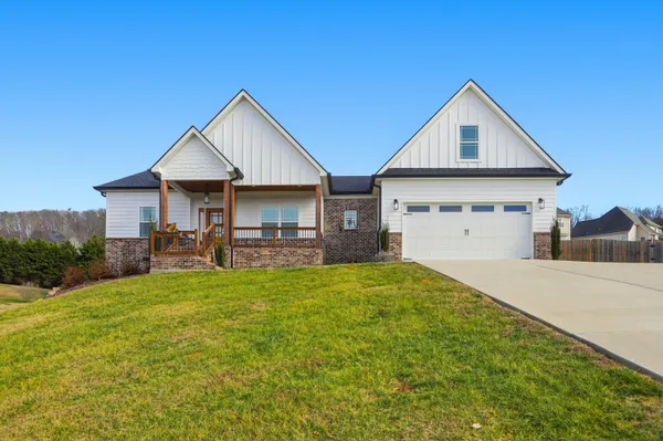 $525,000 | 80 Playhouse Drive, Ringgold, GA 30736