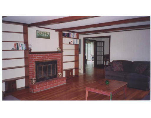 11 N Road Mattapoisett, MA 02739 - Photo 2 of 7 Gallery Image 2