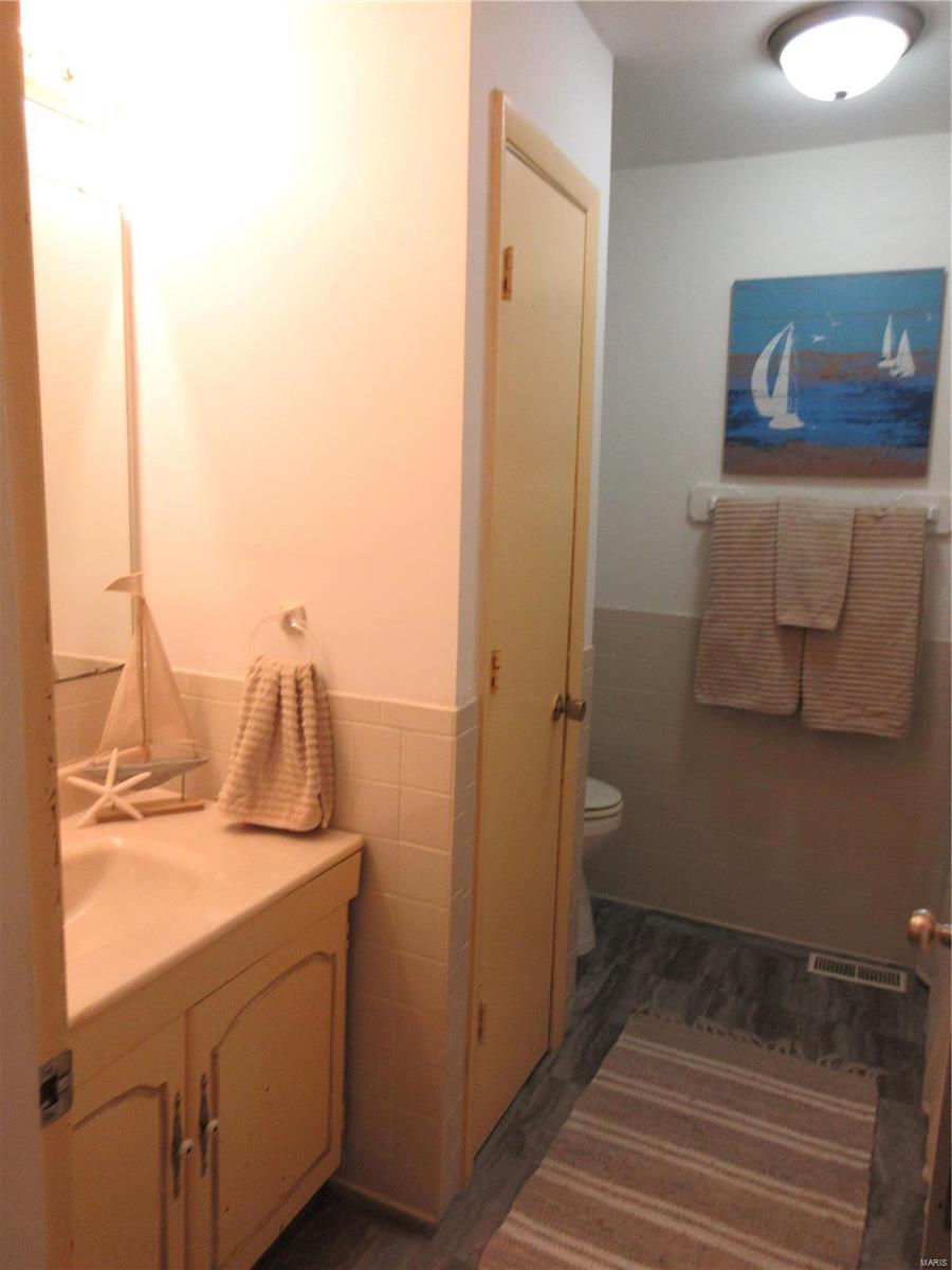 311 Union Hill Road Fairview Heights, IL 62208 - Photo 19 of 24 Gallery Image 19
