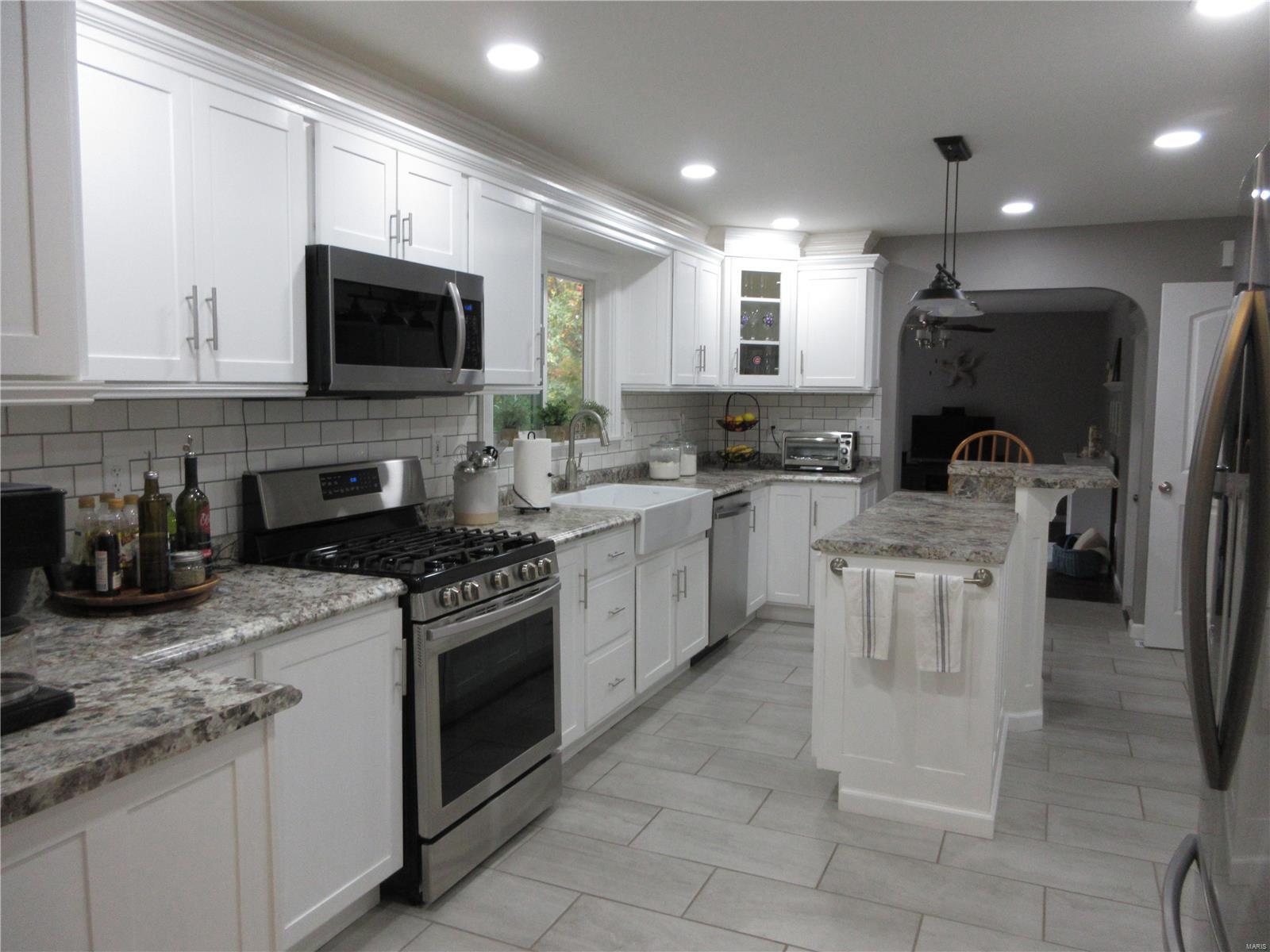 311 Union Hill Road Fairview Heights, IL 62208 - Photo 8 of 24 Gallery Image 8