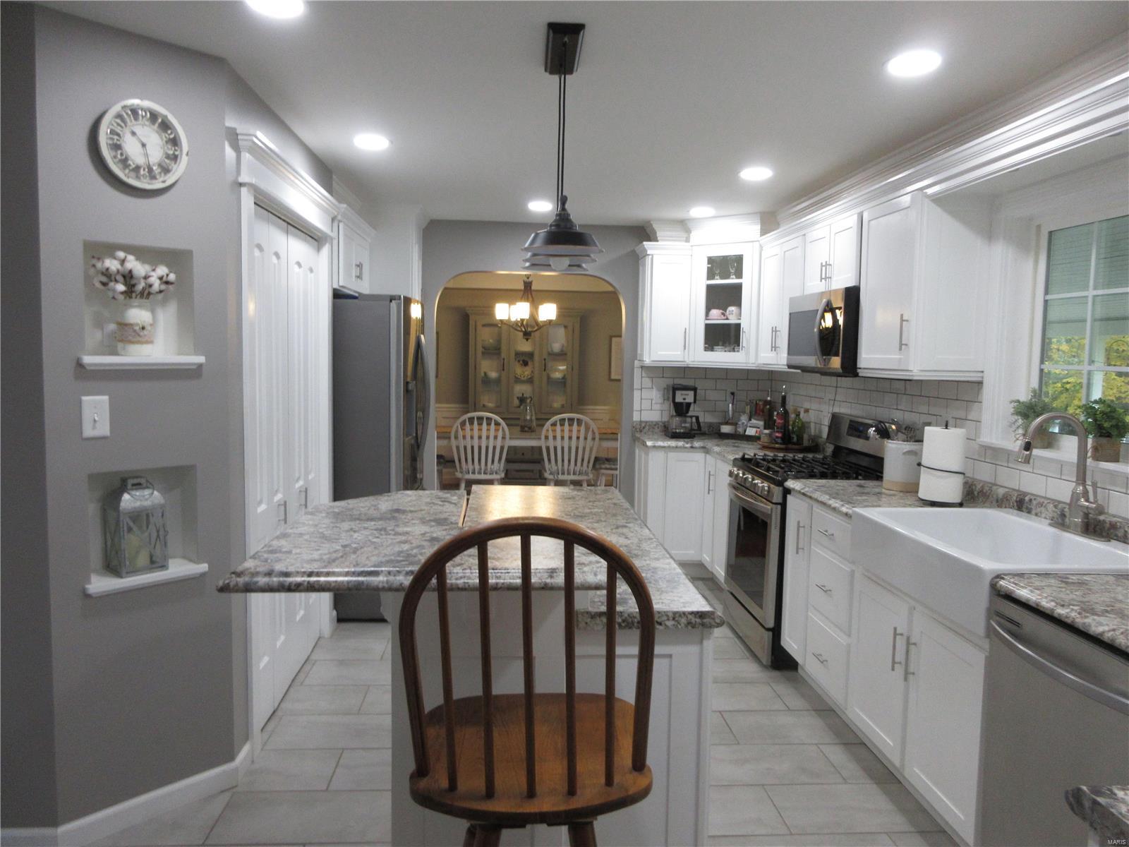 311 Union Hill Road Fairview Heights, IL 62208 - Photo 9 of 24 Gallery Image 9