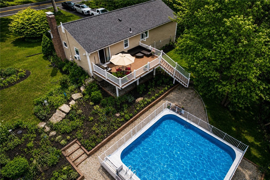 422 Rockland Road Scituate, RI 02857 - Photo 3 of 25