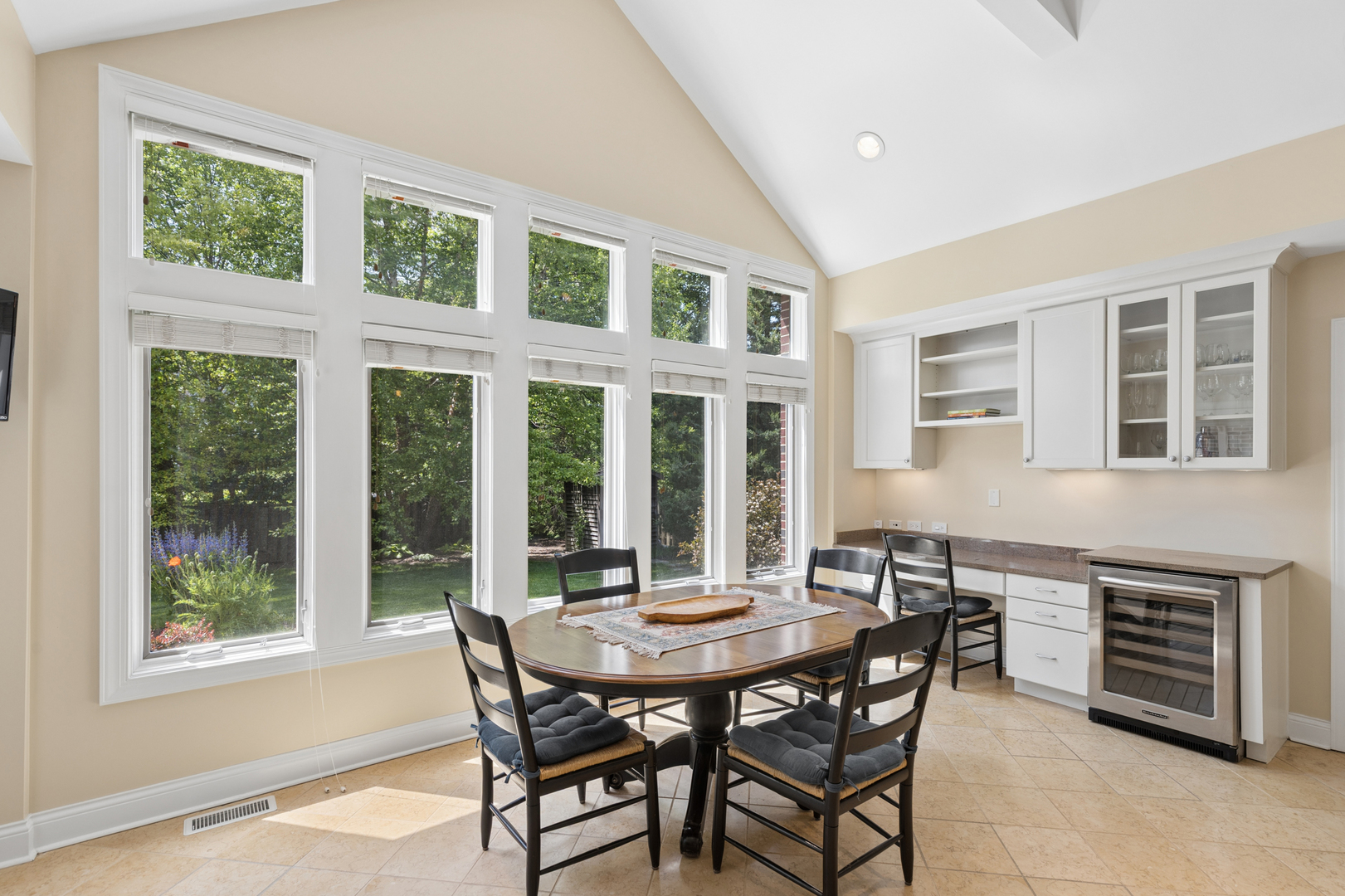 860 Kenton Road Deerfield, IL 60015 - Photo 14 of 54