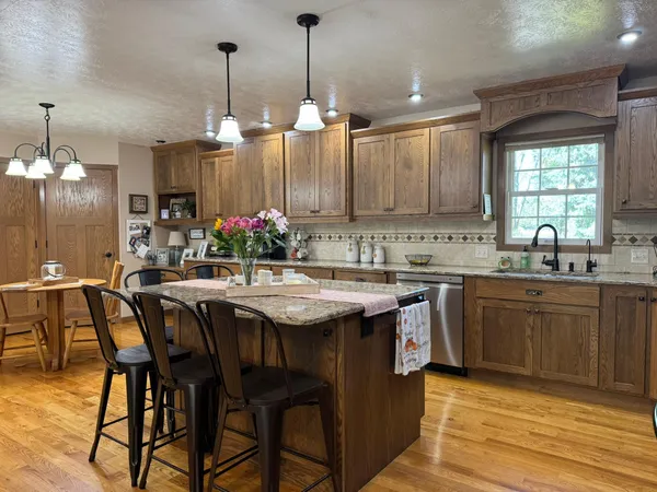 $319,900 | 1960 Cottonwood Lake Drive, Windom, MN 56101