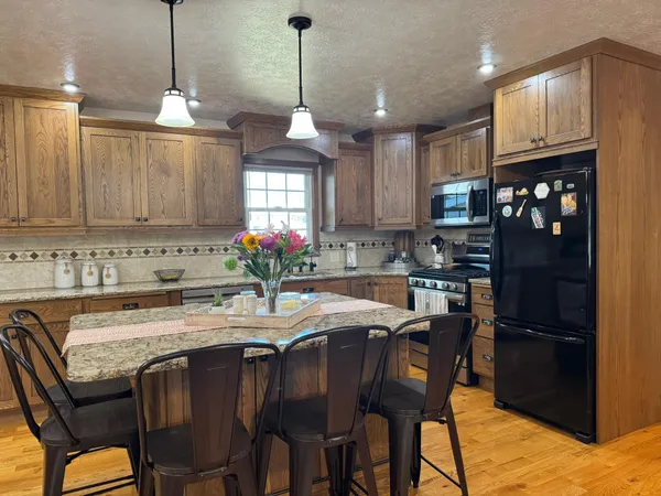 $319,900 | 1960 Cottonwood Lake Drive, Windom, MN 56101