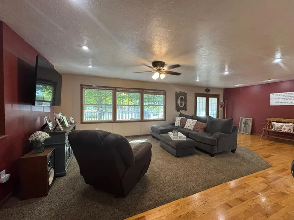 $319,900 | 1960 Cottonwood Lake Drive, Windom, MN 56101