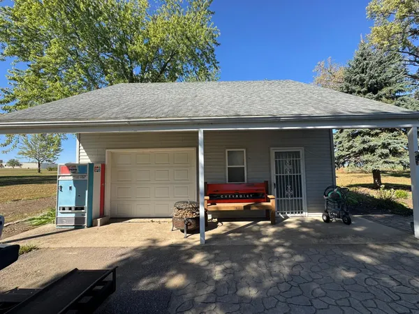 $319,900 | 1960 Cottonwood Lake Drive, Windom, MN 56101