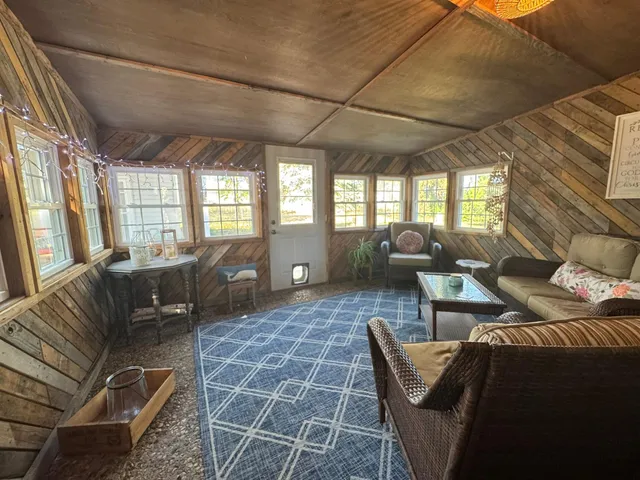 $330,000 | 1960 Cottonwood Lake Drive, Windom, MN 56101