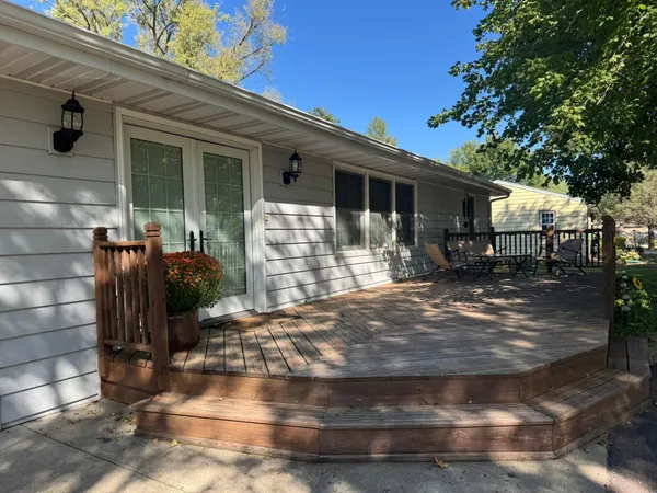 $319,900 | 1960 Cottonwood Lake Drive, Windom, MN 56101