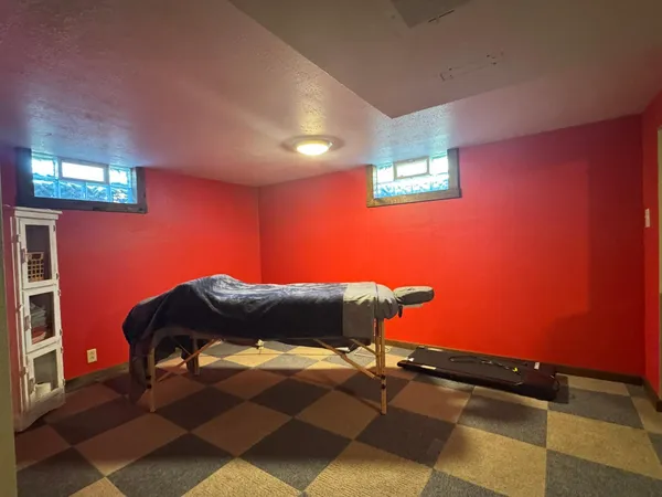 $319,900 | 1960 Cottonwood Lake Drive, Windom, MN 56101