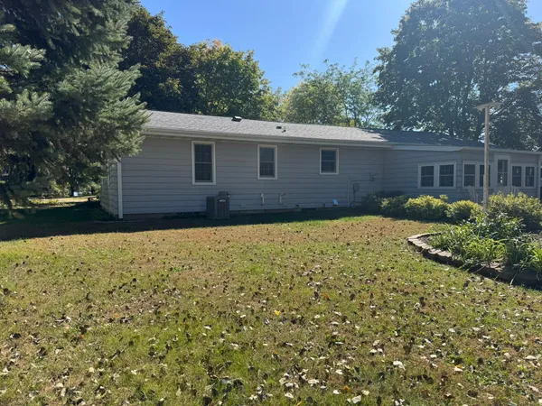 $319,900 | 1960 Cottonwood Lake Drive, Windom, MN 56101