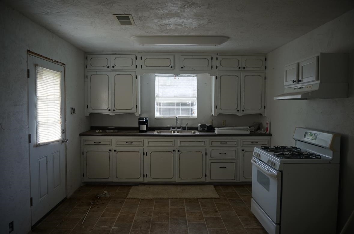 2615 3rd Avenue Groves, TX 77619 - Photo 7 of 7