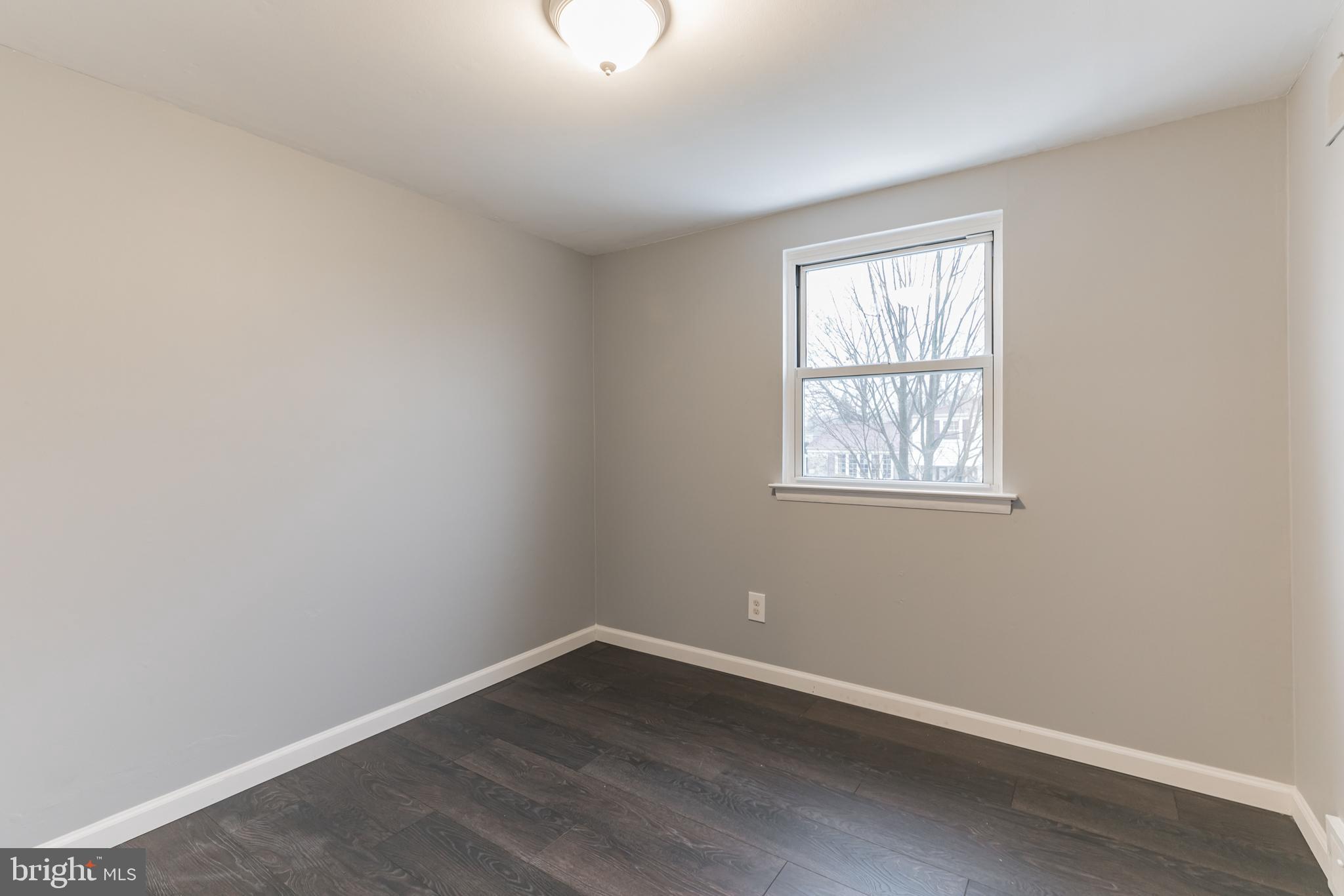 9727 Lochwood Road Philadelphia, PA 19115 - Photo 18 of 32 Gallery Image 18