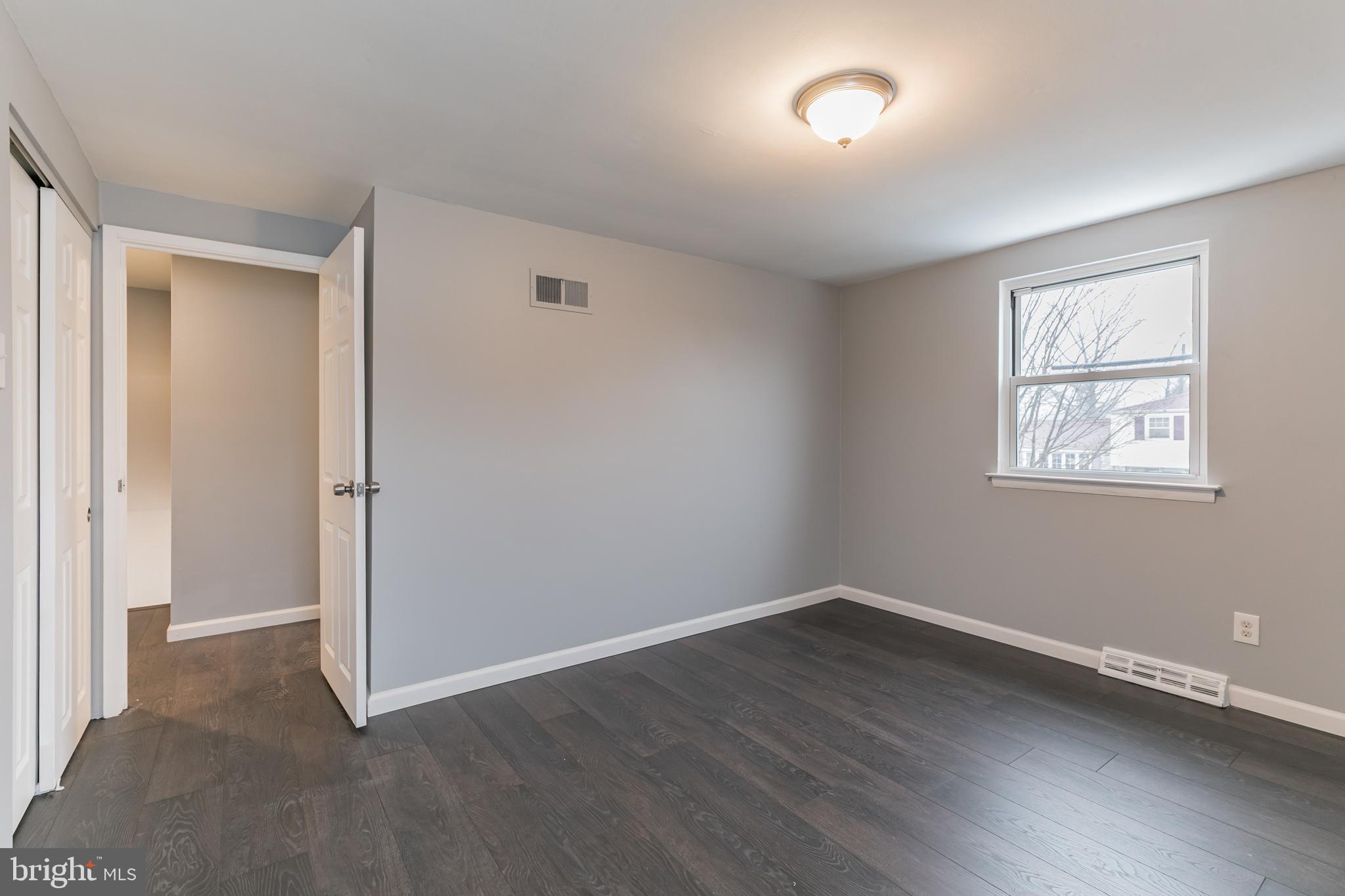 9727 Lochwood Road Philadelphia, PA 19115 - Photo 19 of 32 Gallery Image 19