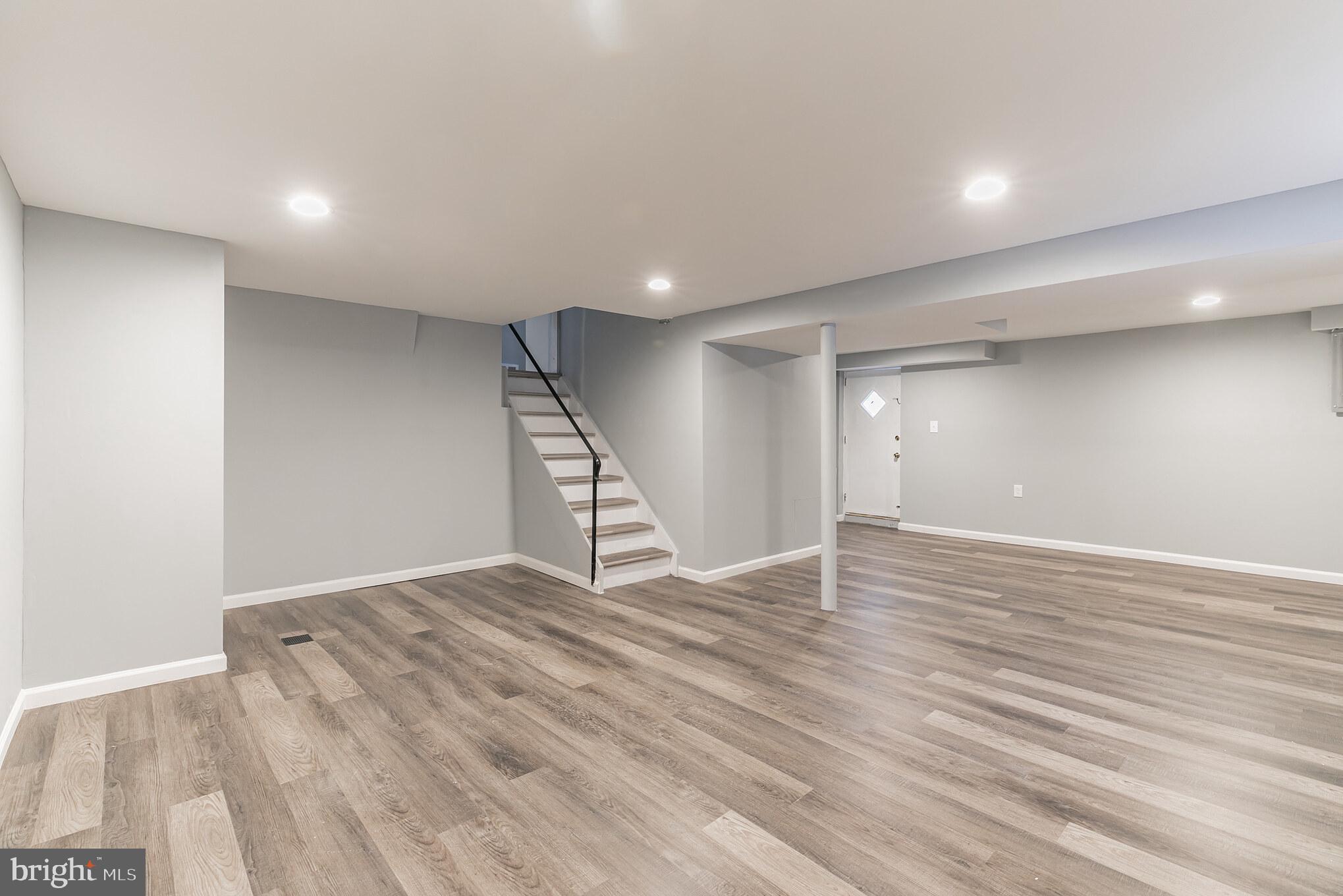 9727 Lochwood Road Philadelphia, PA 19115 - Photo 26 of 32 Gallery Image 26