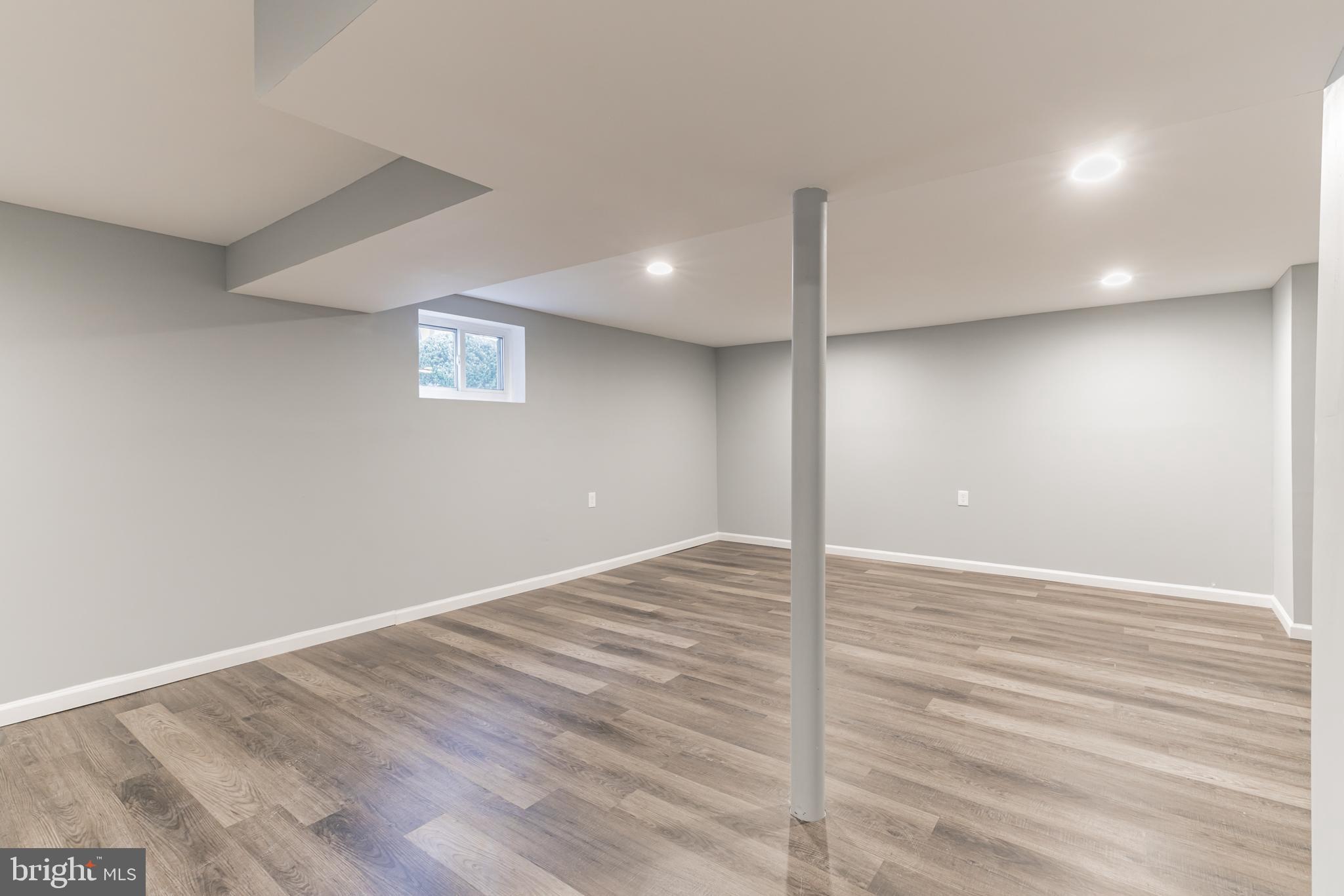 9727 Lochwood Road Philadelphia, PA 19115 - Photo 28 of 32 Gallery Image 28
