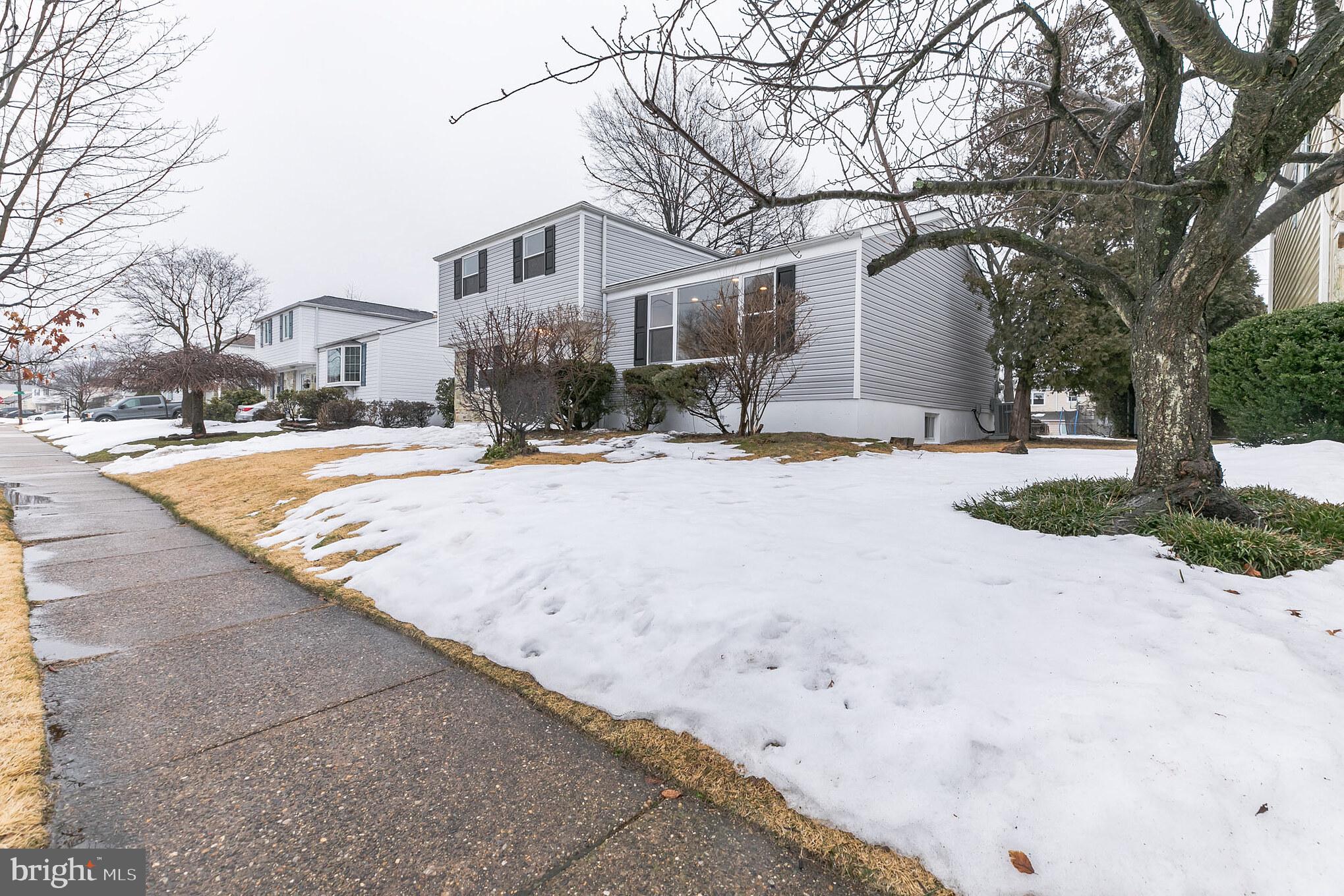 9727 Lochwood Road Philadelphia, PA 19115 - Photo 30 of 32 Gallery Image 30
