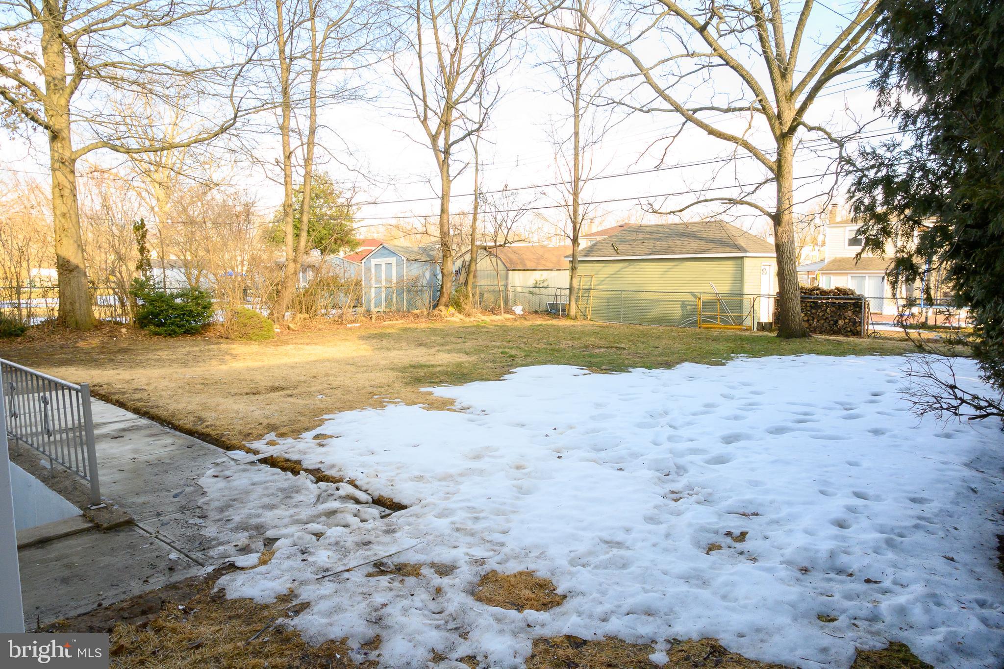 9727 Lochwood Road Philadelphia, PA 19115 - Photo 4 of 32 Gallery Image 4