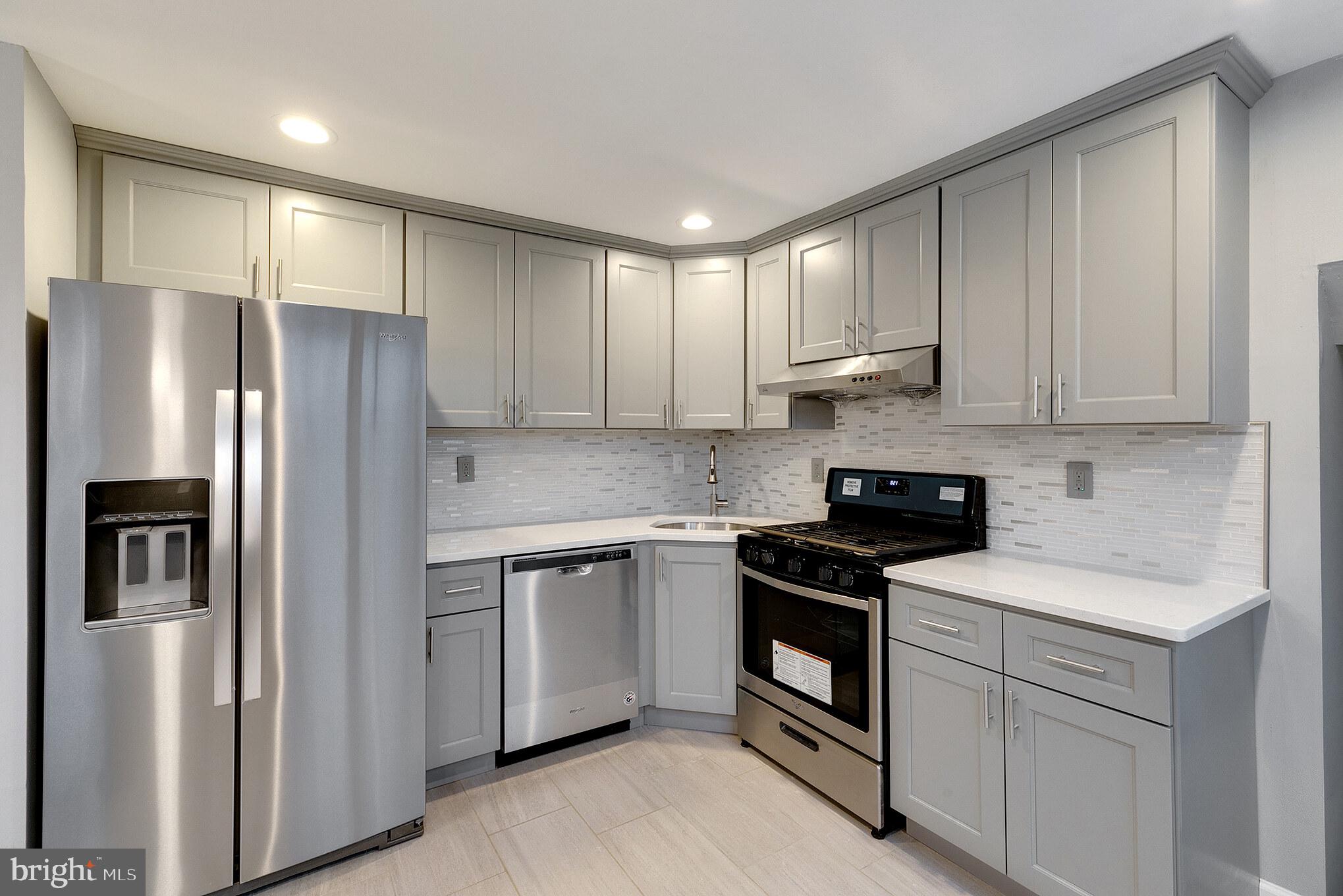 9727 Lochwood Road Philadelphia, PA 19115 - Photo 9 of 32 Gallery Image 9