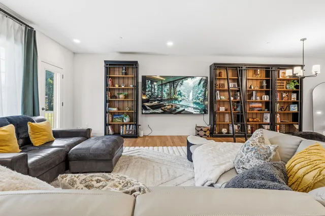 $649,900 | 24 Sheffield Way, Londonderry, NH 03053